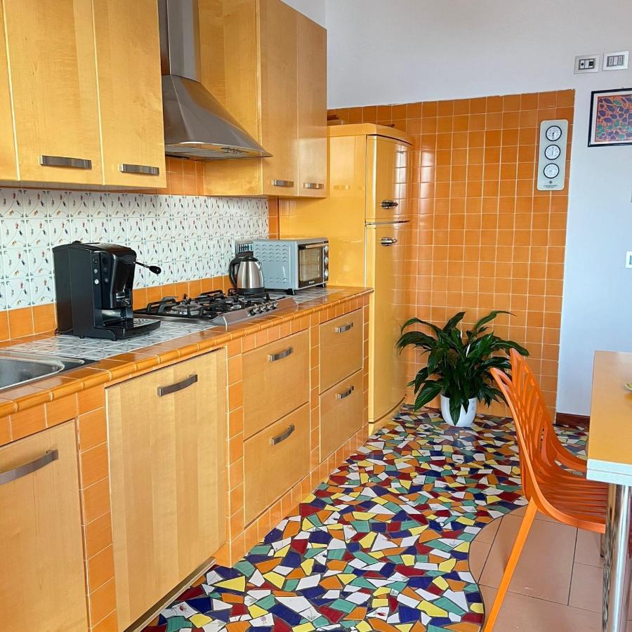 Vip Sul Mare Bed & Breakfast Castellammare di Stabia Exterior photo